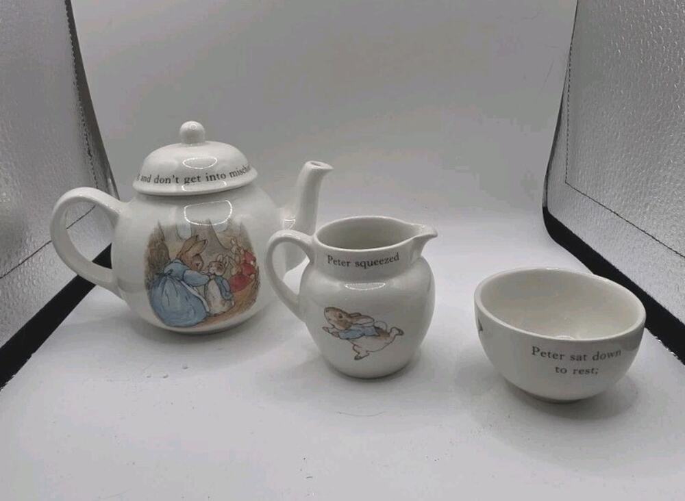 Vintage Wedgwood Beatrix Potter Peter Rabbit Child's Tea Set 1993 England